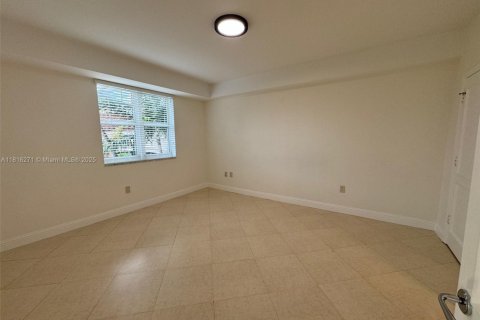 Condo in Aventura, Florida, 2 bedrooms  № 1770267 - photo 6