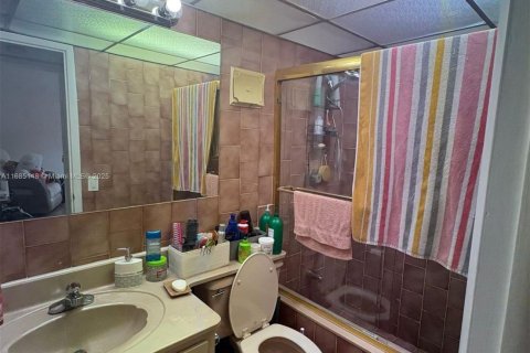 Купить кондоминиум в Хайалиа, Флорида 2 спальни, 82.68м2, № 1860752 - фото 9