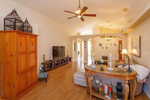 House in Clermont, Florida 3 bedrooms, 171.22 sq.m. № 2091606 - photo 8