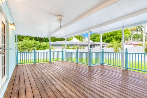 Casa en venta en Miami, Florida, 4 dormitorios, 219.71 m2 № 2382723 - foto 26