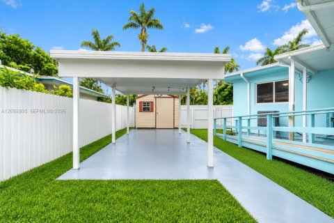 Casa en venta en Miami, Florida, 4 dormitorios, 219.71 m2 № 2382723 - foto 28