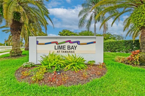 Condo in Tamarac, Florida, 2 bedrooms  № 1770425 - photo 2