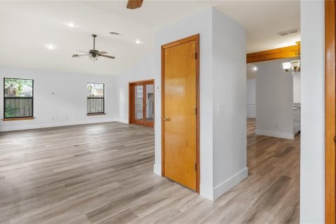 House in Longwood, Florida 3 bedrooms, 206.8 sq.m. № 2210605 - photo 26