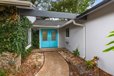 House in Longwood, Florida 3 bedrooms, 206.8 sq.m. № 2210605 - photo 2