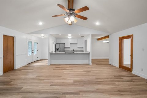 House in Longwood, Florida 3 bedrooms, 206.8 sq.m. № 2210605 - photo 12