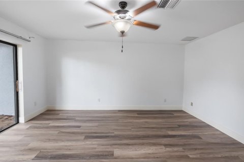 House in Longwood, Florida 3 bedrooms, 206.8 sq.m. № 2210605 - photo 30