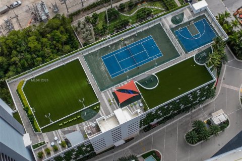 Condominio en alquiler en North Miami Beach, Florida, 4 dormitorios, 211.72 m2 № 1939933 - foto 10