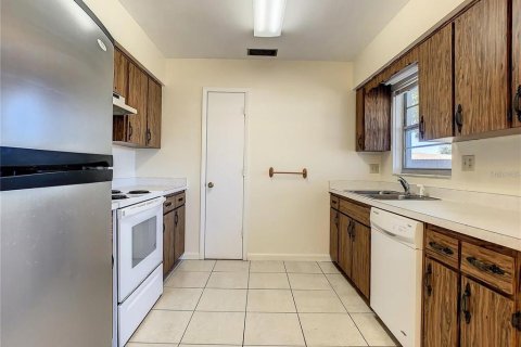 House in Kissimmee, Florida 2 bedrooms, 95.22 sq.m. № 1792069 - photo 3