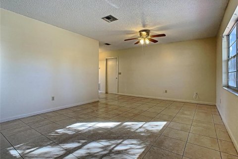 House in Kissimmee, Florida 2 bedrooms, 95.22 sq.m. № 1792069 - photo 9
