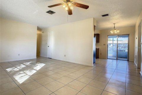 House in Kissimmee, Florida 2 bedrooms, 95.22 sq.m. № 1792069 - photo 6