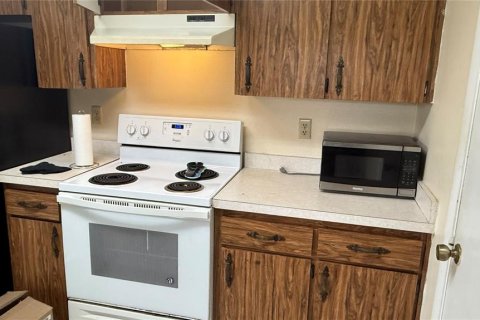 House in Kissimmee, Florida 2 bedrooms, 95.22 sq.m. № 1792069 - photo 15