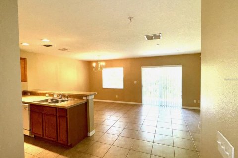 Adosado en alquiler en Orlando, Florida, 2 dormitorios, 121.05 m2 № 1832764 - foto 3