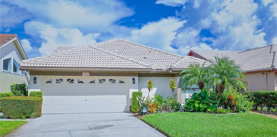 House in Palm Harbor, Florida 4 bedrooms, 151.8 sq.m. № 2352464
