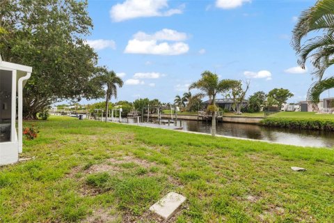 House in Port Charlotte, Florida 2 bedrooms, 113.71 sq.m. № 1880812 - photo 30