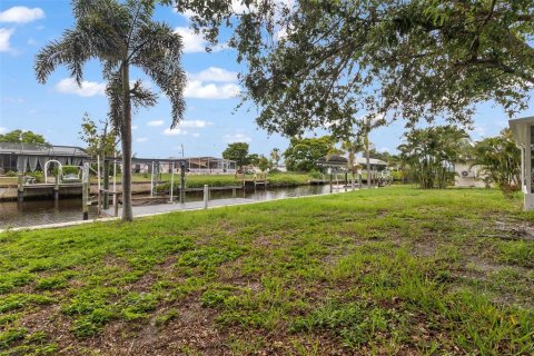 House in Port Charlotte, Florida 2 bedrooms, 113.71 sq.m. № 1880812 - photo 28