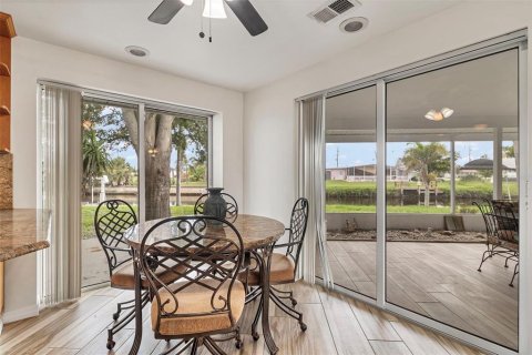 House in Port Charlotte, Florida 2 bedrooms, 113.71 sq.m. № 1880812 - photo 9