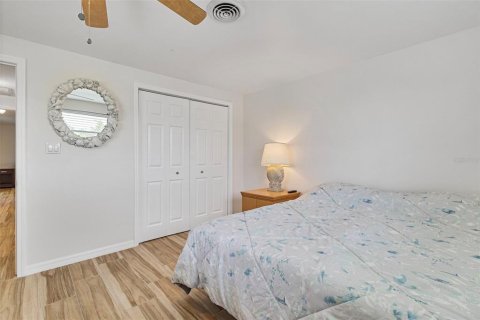 House in Port Charlotte, Florida 2 bedrooms, 113.71 sq.m. № 1880812 - photo 19