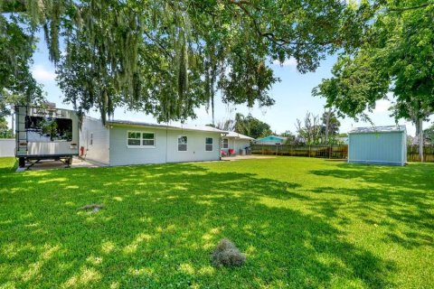 House in South Daytona, Florida 3 bedrooms, 182.09 sq.m. № 2156407 - photo 10