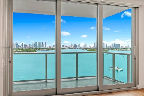 Снять в аренду кондоминиум в Майами-Бич, Флорида 50.45м2, № 1991918 - фото 3