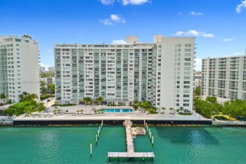 Снять в аренду кондоминиум в Майами-Бич, Флорида 50.45м2, № 1991918 - фото 28