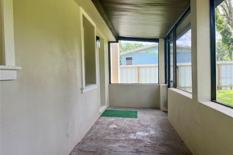 House in Gibsonton, Florida 3 bedrooms, 84.73 sq.m. № 1835853 - photo 6