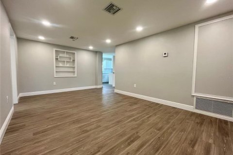 House in Gibsonton, Florida 3 bedrooms, 84.73 sq.m. № 1835853 - photo 9