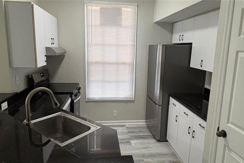 Condo in Orlando, Florida, 2 bedrooms № 2391476 - photo 8