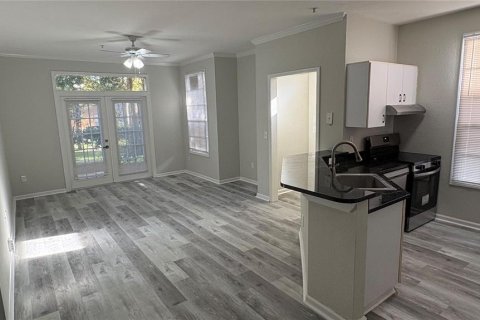 Condo in Orlando, Florida, 2 bedrooms № 2391476 - photo 4