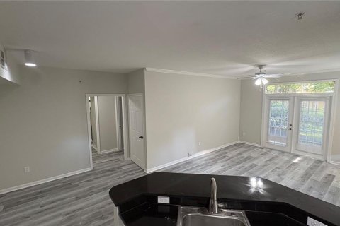Condo in Orlando, Florida, 2 bedrooms № 2391476 - photo 10