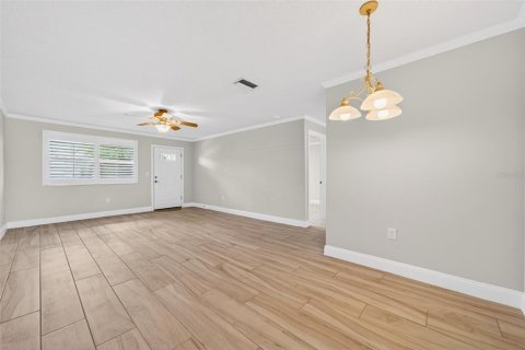 Condo in Gulfport, Florida, 2 bedrooms № 2156000 - photo 14