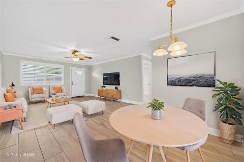 Condo in Gulfport, Florida, 2 bedrooms № 2156000 - photo 15