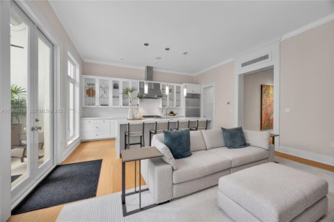 Adosado en venta en Coral Gables, Florida, 4 dormitorios, 323.76 m2 № 2042668 - foto 12