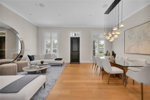 Adosado en venta en Coral Gables, Florida, 4 dormitorios, 323.76 m2 № 2042668 - foto 3