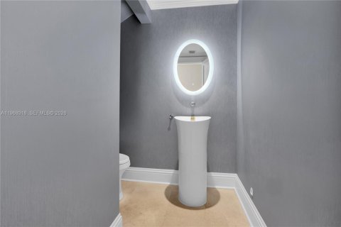 Adosado en venta en Coral Gables, Florida, 4 dormitorios, 323.76 m2 № 2042668 - foto 19