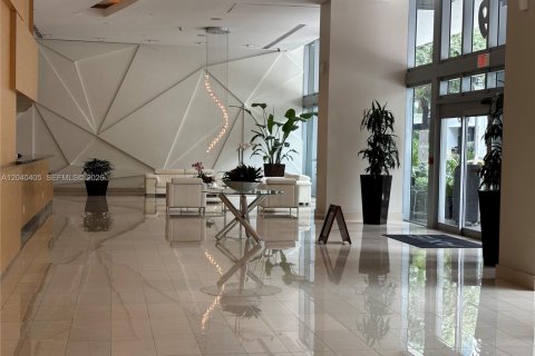 Condo in Miami, Florida, 2 bedrooms  № 2086663 - photo 4