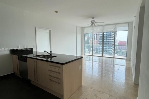 Condo in Miami, Florida, 2 bedrooms  № 2086663 - photo 8