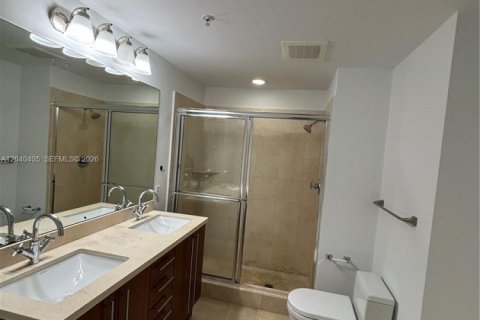 Condo in Miami, Florida, 2 bedrooms  № 2086663 - photo 19