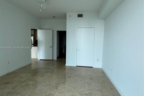 Condo in Miami, Florida, 2 bedrooms  № 2086663 - photo 16