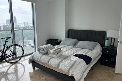 Condo in Miami, Florida, 2 bedrooms  № 2086663 - photo 22