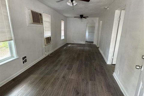 Propiedad comercial en venta en Tampa, Florida, 3 dormitorios, 148.55 m2 № 1831195 - foto 4