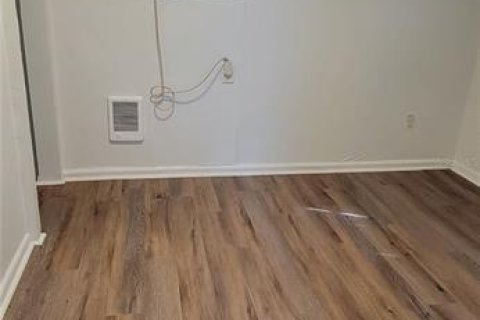 Propiedad comercial en venta en Tampa, Florida, 3 dormitorios, 148.55 m2 № 1831195 - foto 11