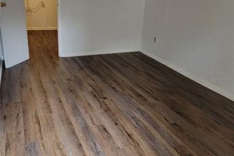 Propiedad comercial en venta en Tampa, Florida, 3 dormitorios, 148.55 m2 № 1831195 - foto 10