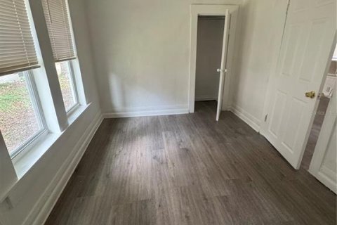 Propiedad comercial en venta en Tampa, Florida, 3 dormitorios, 148.55 m2 № 1831195 - foto 5