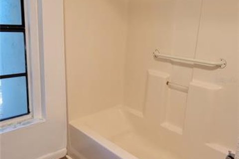 Propiedad comercial en venta en Tampa, Florida, 3 dormitorios, 148.55 m2 № 1831195 - foto 17