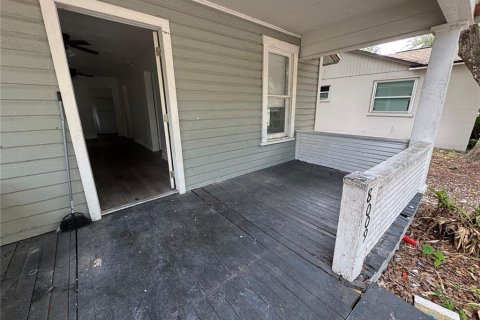 Propiedad comercial en venta en Tampa, Florida, 3 dormitorios, 148.55 m2 № 1831195 - foto 3
