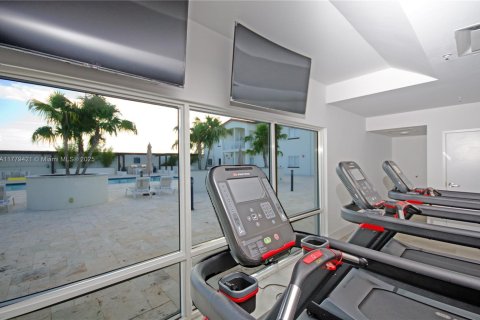 Купить кондоминиум в Дорал, Флорида 2 спальни, 112.04м2, № 1706103 - фото 25