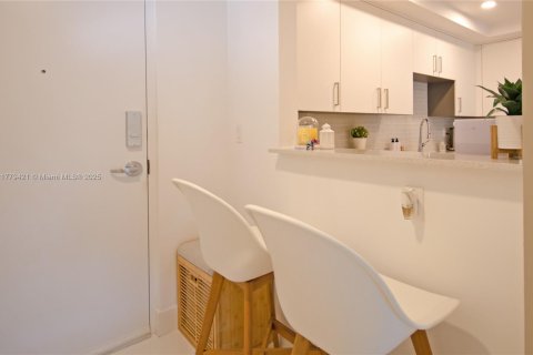 Купить кондоминиум в Дорал, Флорида 2 спальни, 112.04м2, № 1706103 - фото 8