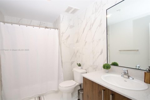 Купить кондоминиум в Дорал, Флорида 2 спальни, 112.04м2, № 1706103 - фото 17