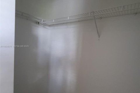 Touwnhouse à louer à Miami Gardens, Floride: 2 chambres, 105.91 m2 № 2042302 - photo 16