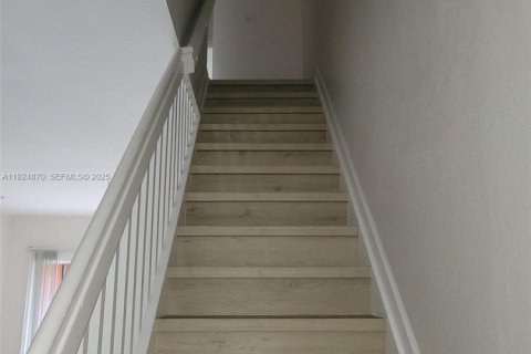 Touwnhouse à louer à Miami Gardens, Floride: 2 chambres, 105.91 m2 № 2042302 - photo 8